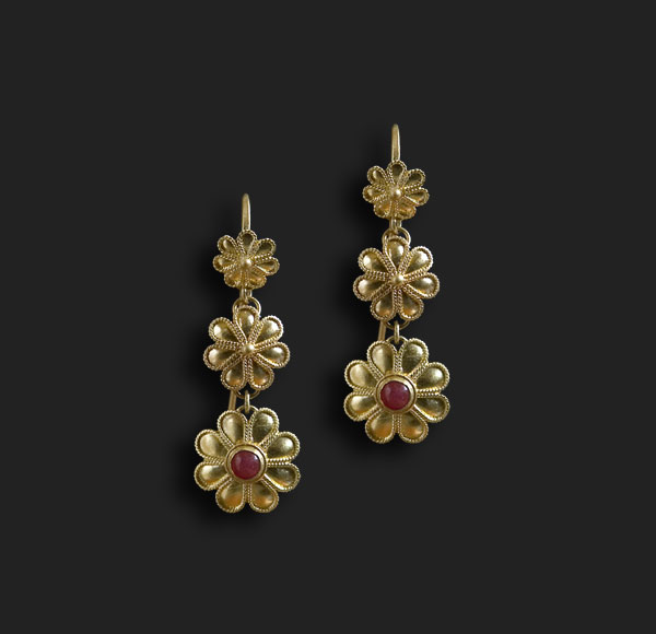 Jewel Akelo: Earrings Enif